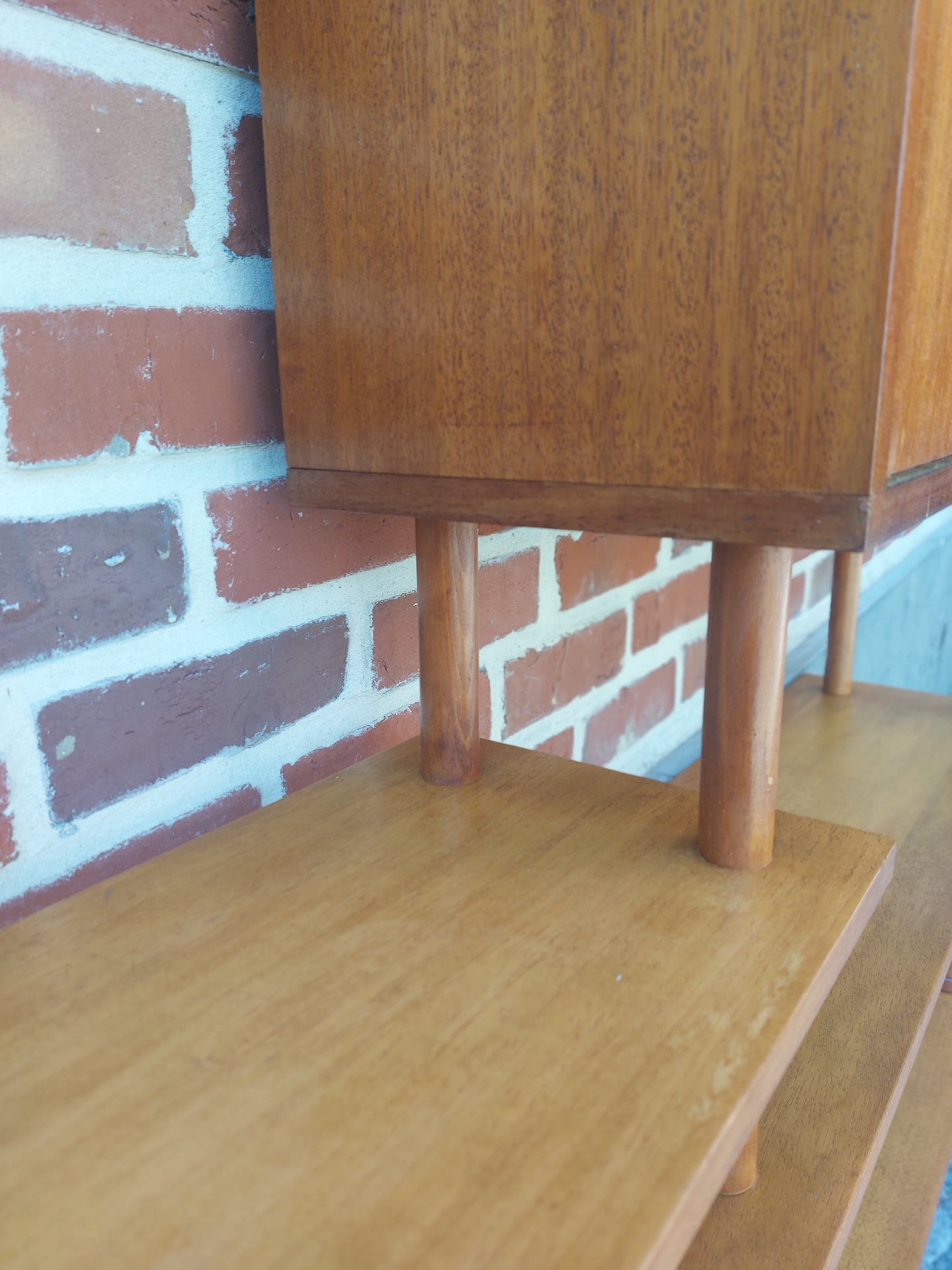 Vintage wandmeubel/stokkenkast