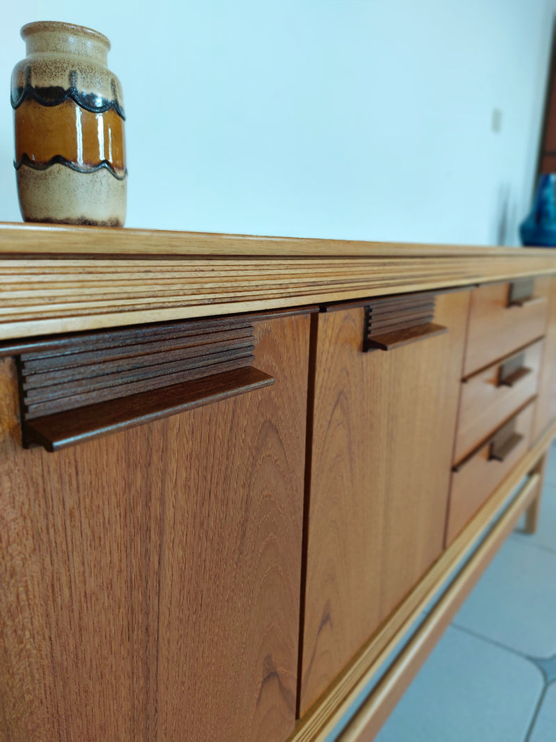 Vintage dressoir