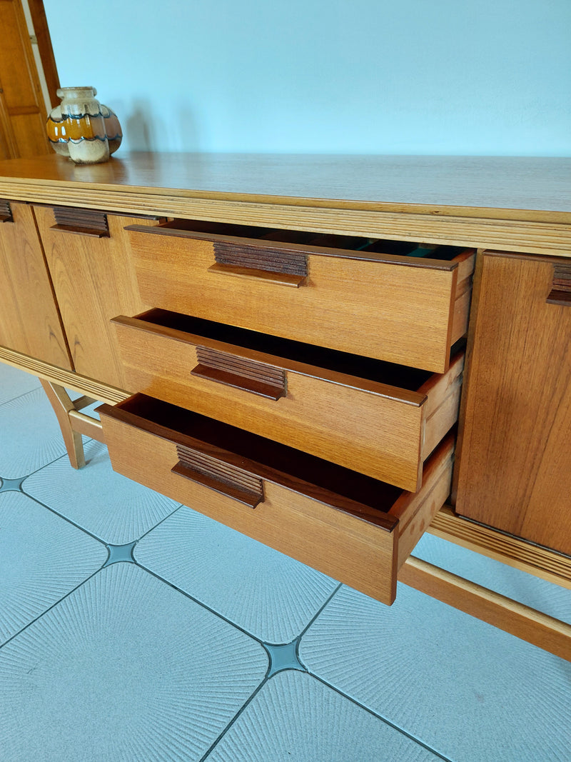 Vintage dressoir