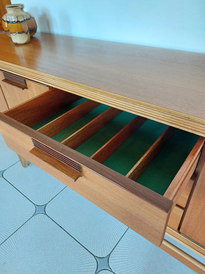 Vintage dressoir