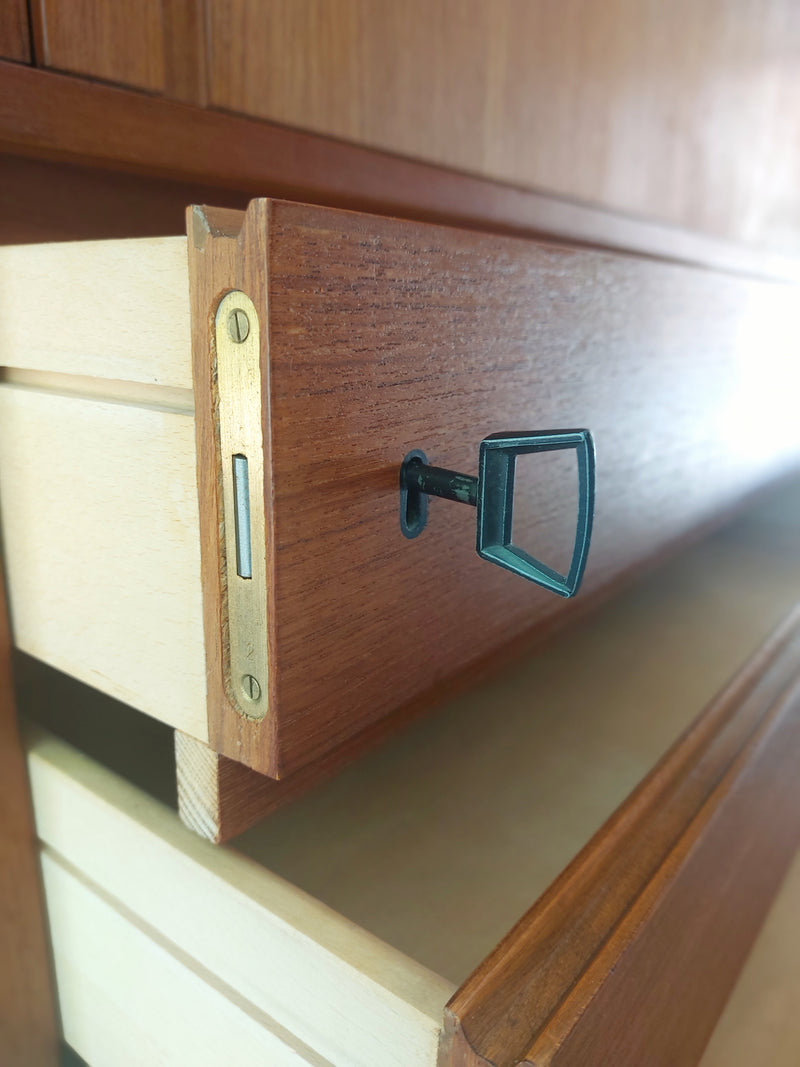 Vintage highboard