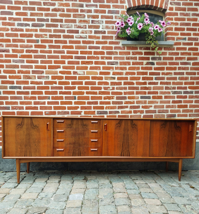 Vintage Deense sideboard