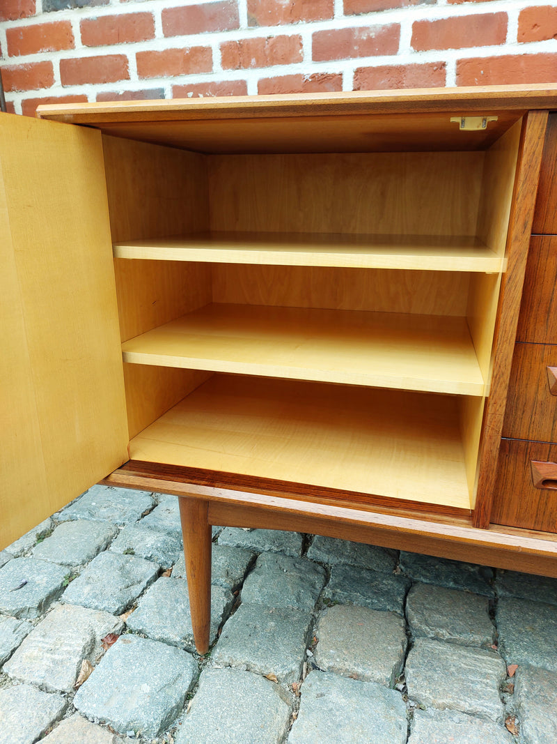 Vintage Deense sideboard
