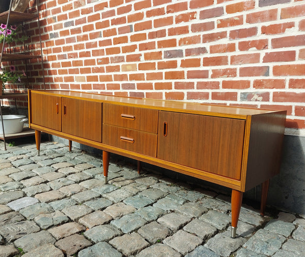 Vintage dressoir