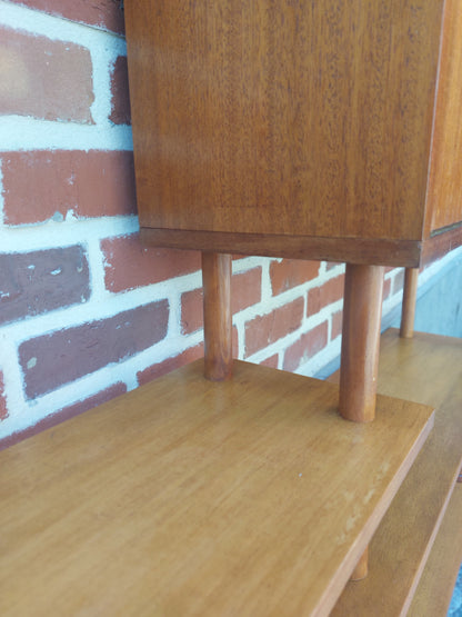 Vintage wandmeubel/stokkenkast