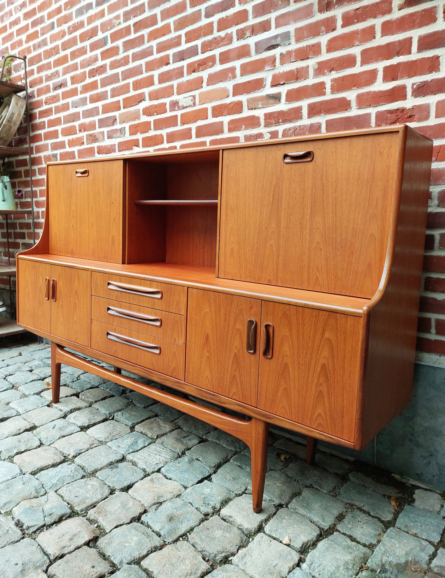 G-Plan highboard