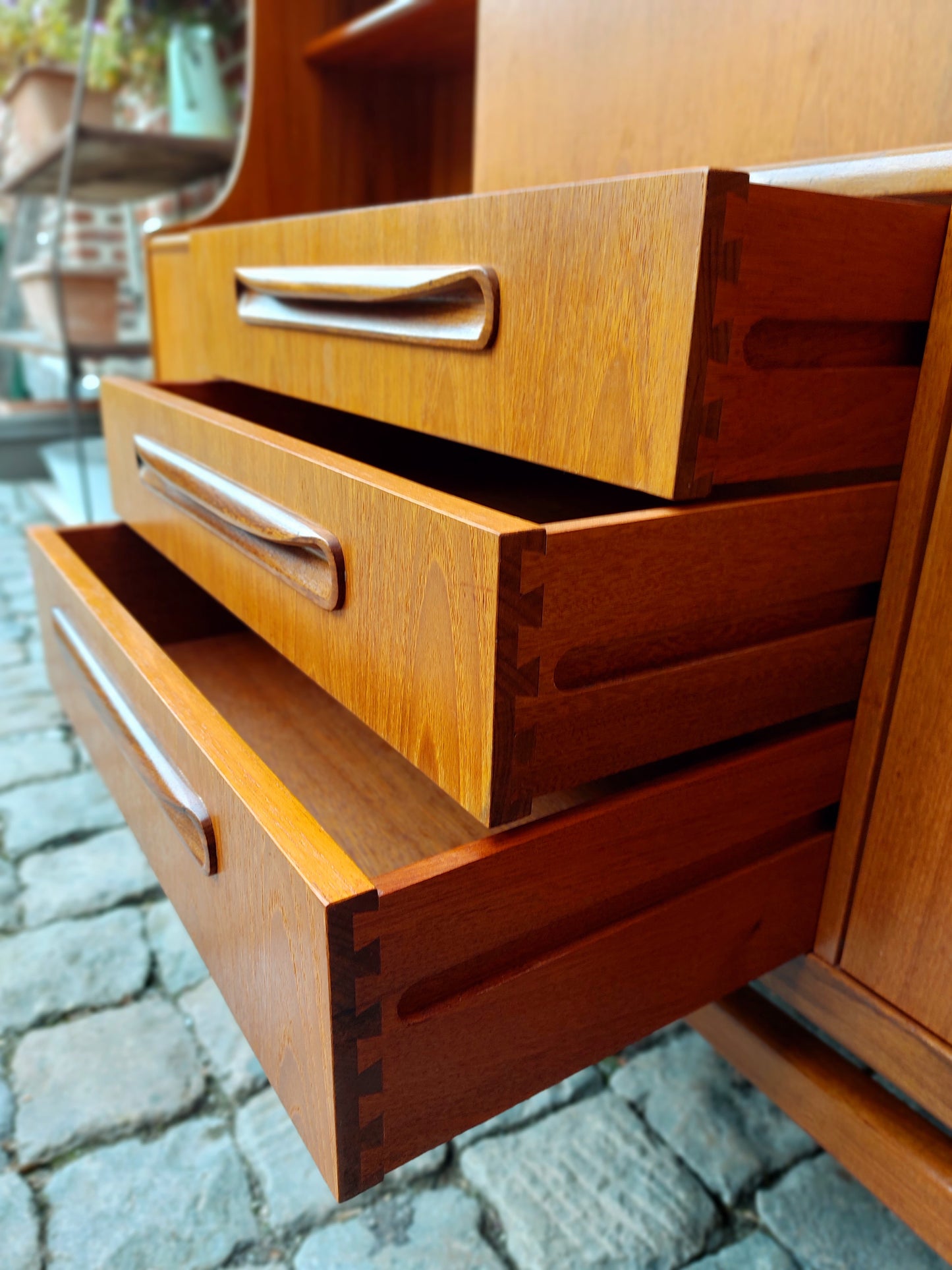 G-Plan highboard