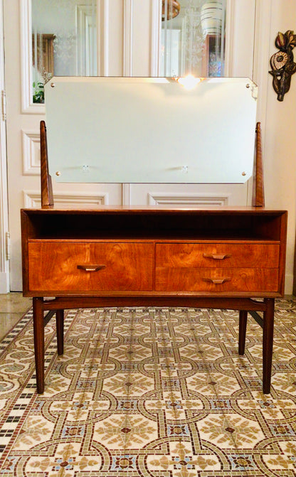 Vintage Deense make-up tafel