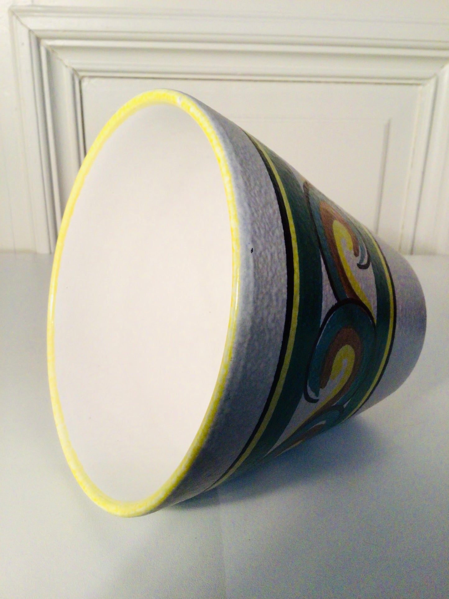 Vintage kleurrijke bloempot