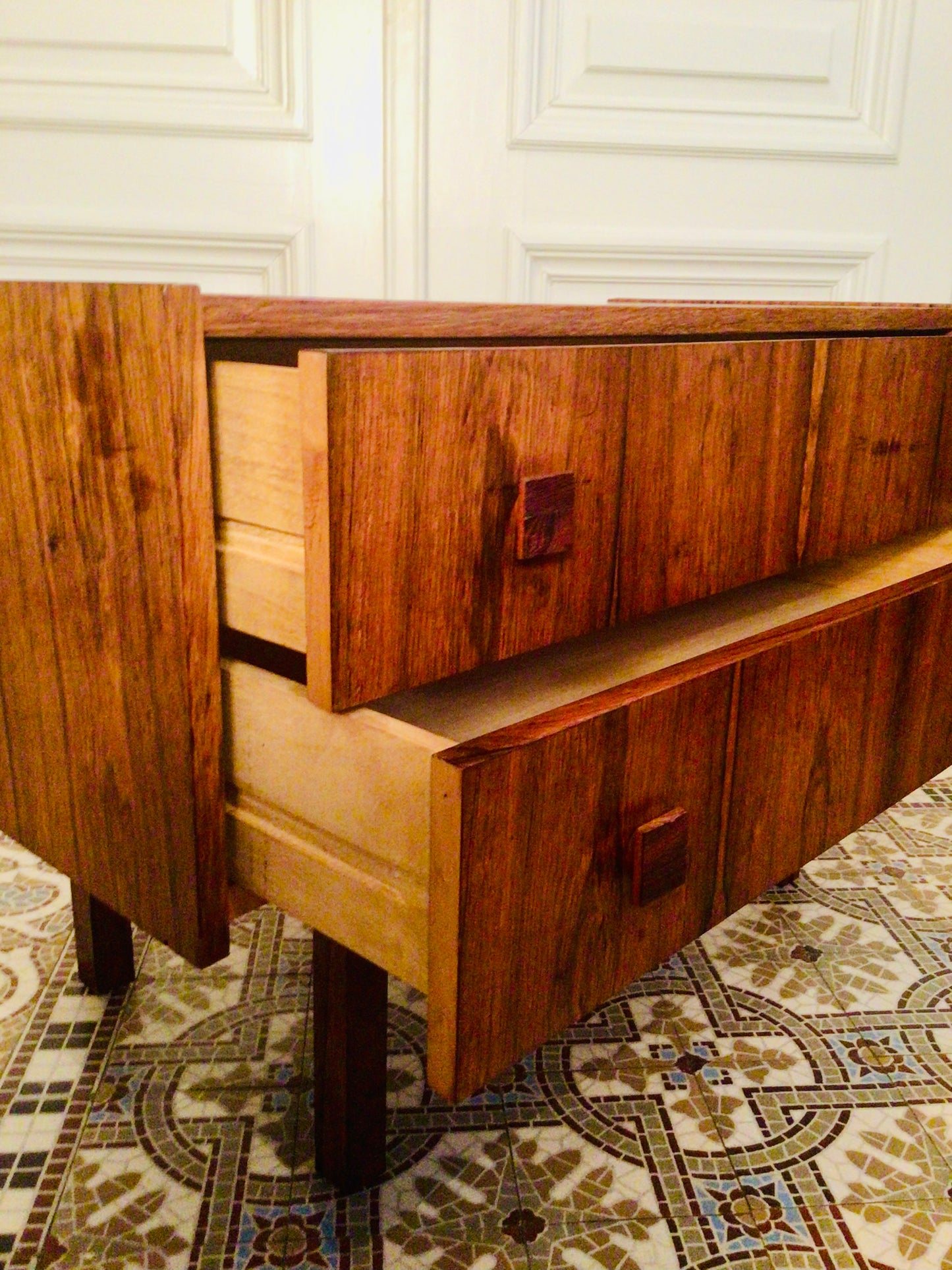 Vintage Deense lowboard