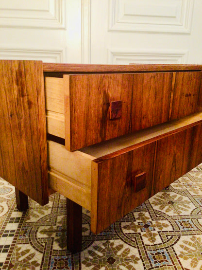 Vintage Deense lowboard