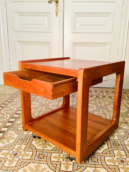 Vintage Deense bijzettafel
