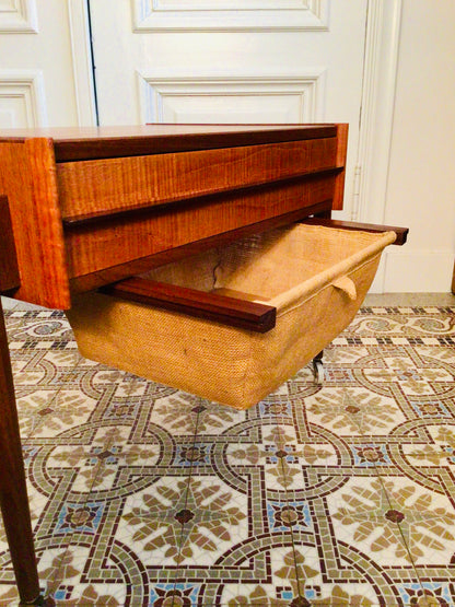 Vintage Deense naaikast