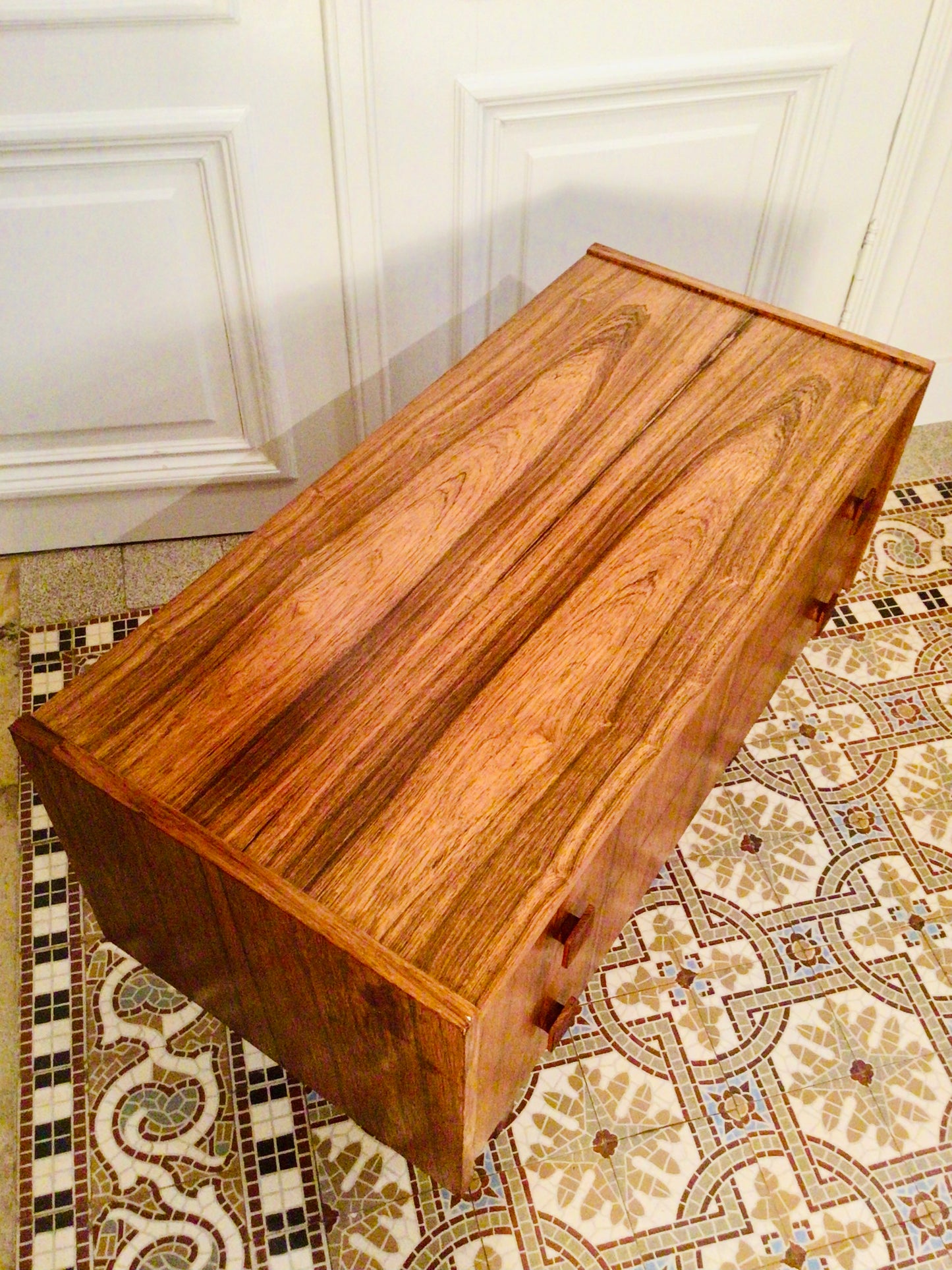 Vintage Deense lowboard