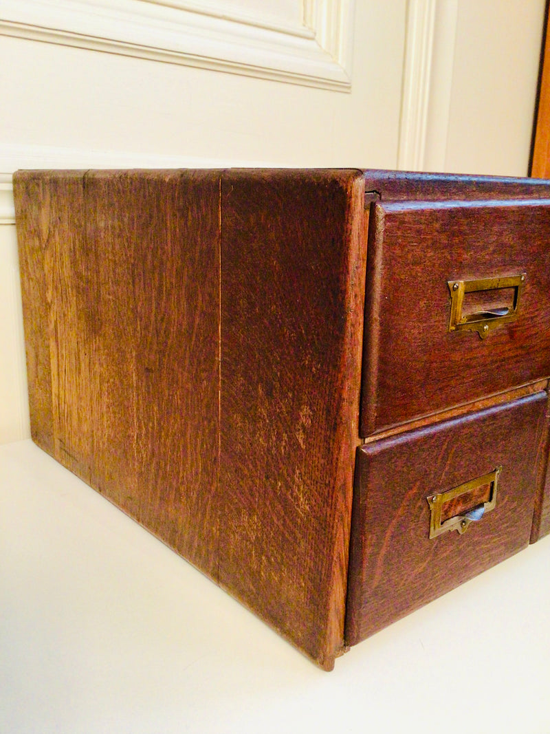 Antieke houten archiefkastje