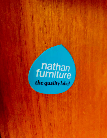 Vintage boekenkast ontworpen door Nathan