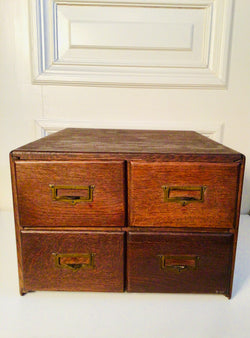 Antieke houten archiefkastje