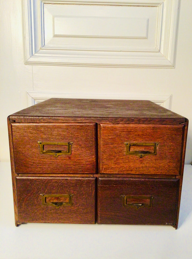 Antieke houten archiefkastje