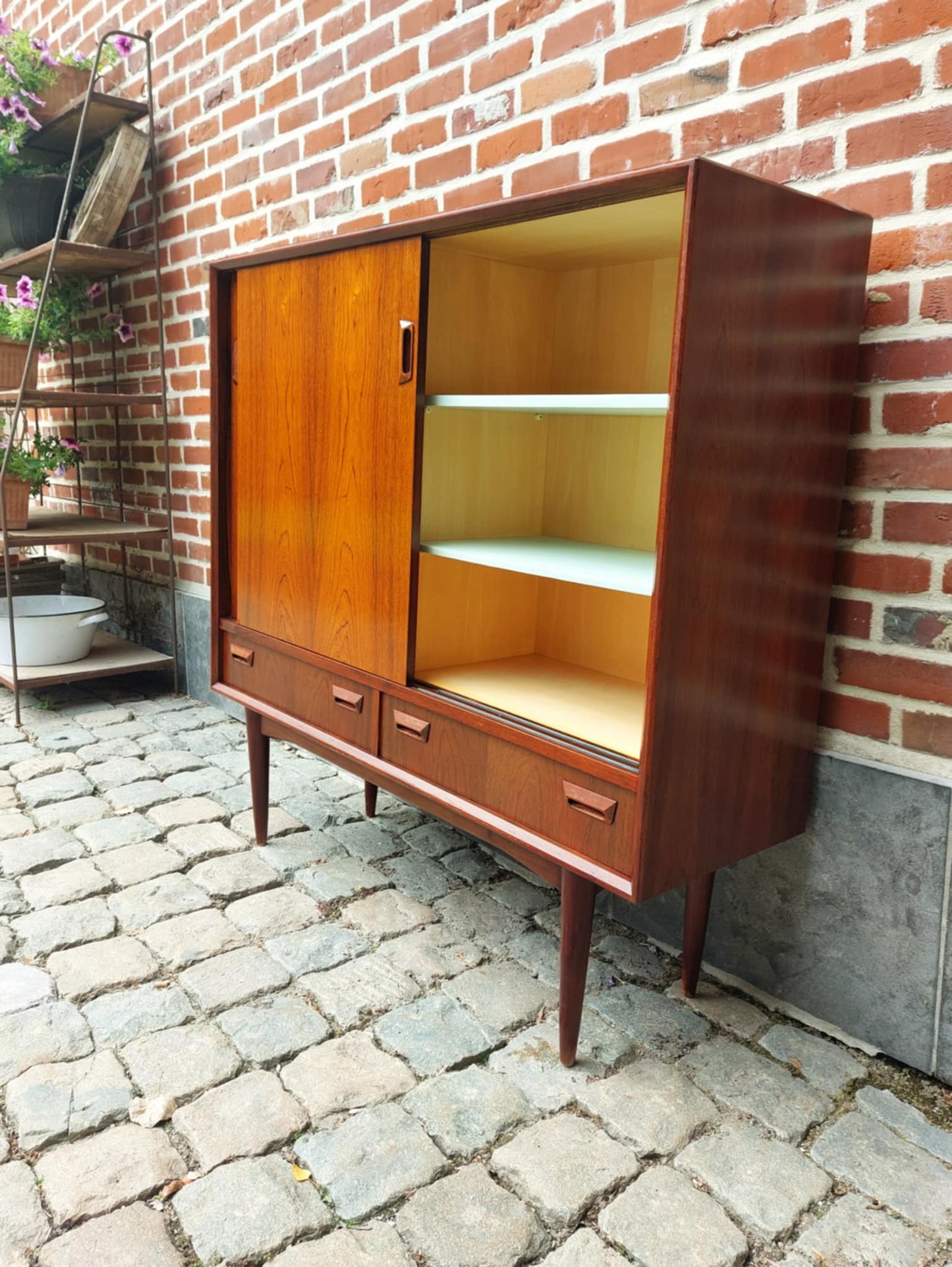 Vintage Deense barkast