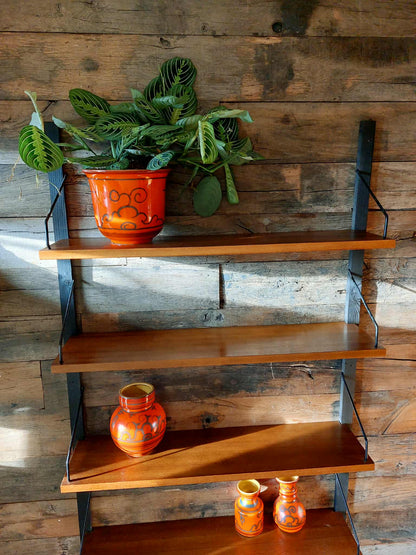 Vintage Deense wandmeubel