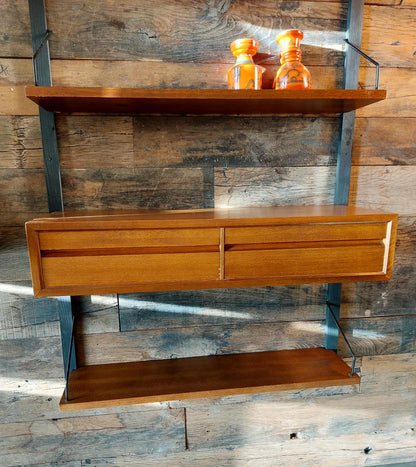 Vintage Deense wandmeubel