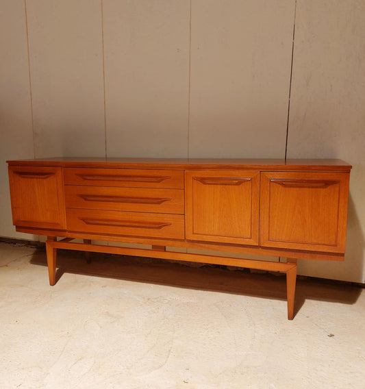 Vintage Britse sideboard
